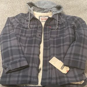 New Levi’s small mens flannel jacket
